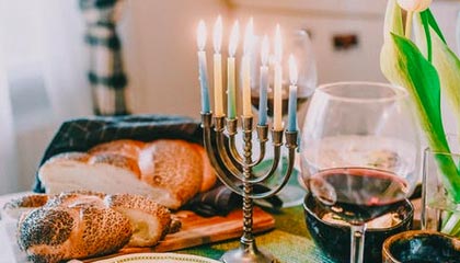 开云电子-怀特塞德对阵广东个人集锦回顾,全场得到28分13篮板